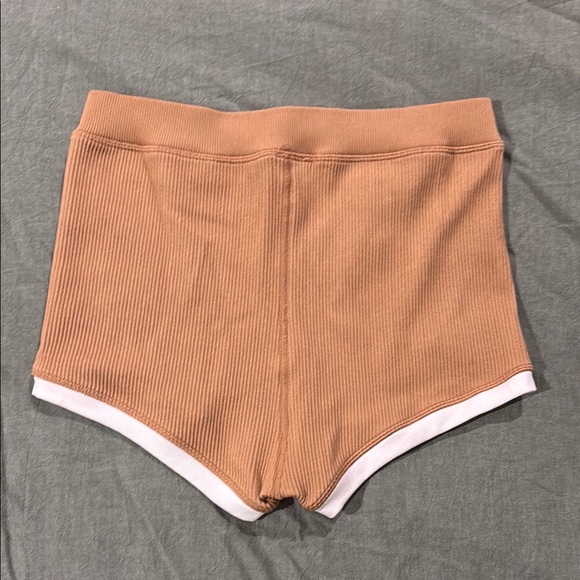 Aerie Tan Ribbed Shorts - Picture 2 of 4